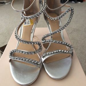 Brand new Badgley Mischka Rhinestone Shoes
